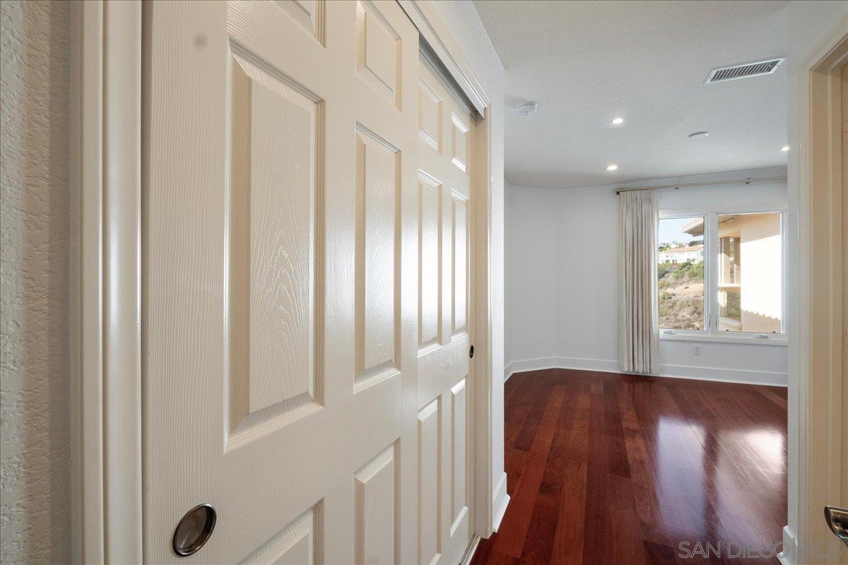 Detail Gallery Image 36 of 50 For 5448  Caminito Bayo, La Jolla,  CA 92037 - 3 Beds | 3 Baths