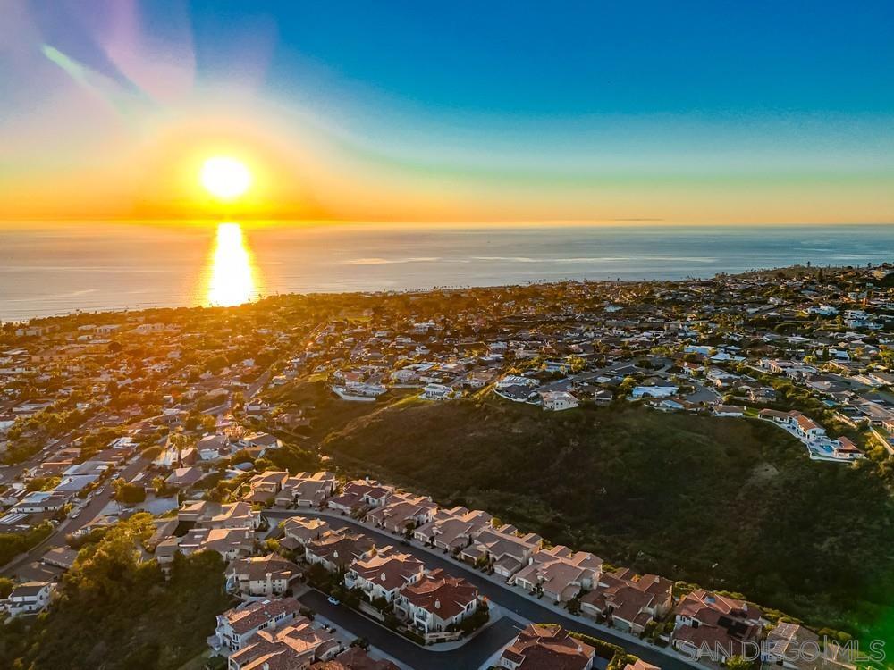 Detail Gallery Image 48 of 50 For 5448  Caminito Bayo, La Jolla,  CA 92037 - 3 Beds | 3 Baths