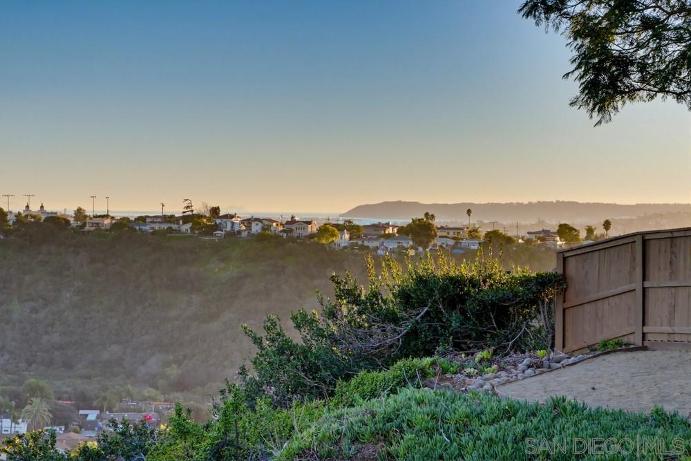 Detail Gallery Image 18 of 22 For 4969  Southcrest Ave, San Diego,  CA 92110 - 3 Beds | 2 Baths