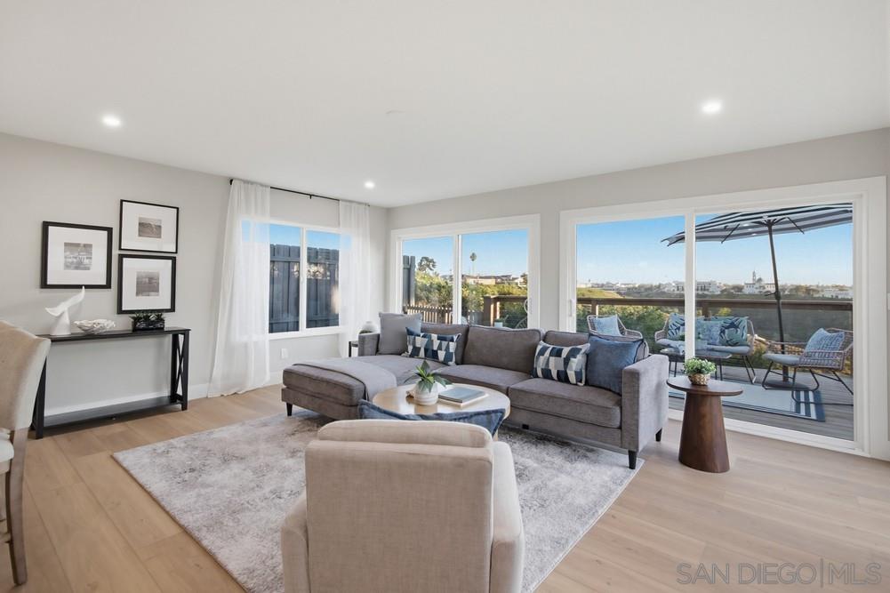 Detail Gallery Image 7 of 22 For 4969  Southcrest Ave, San Diego,  CA 92110 - 3 Beds | 2 Baths