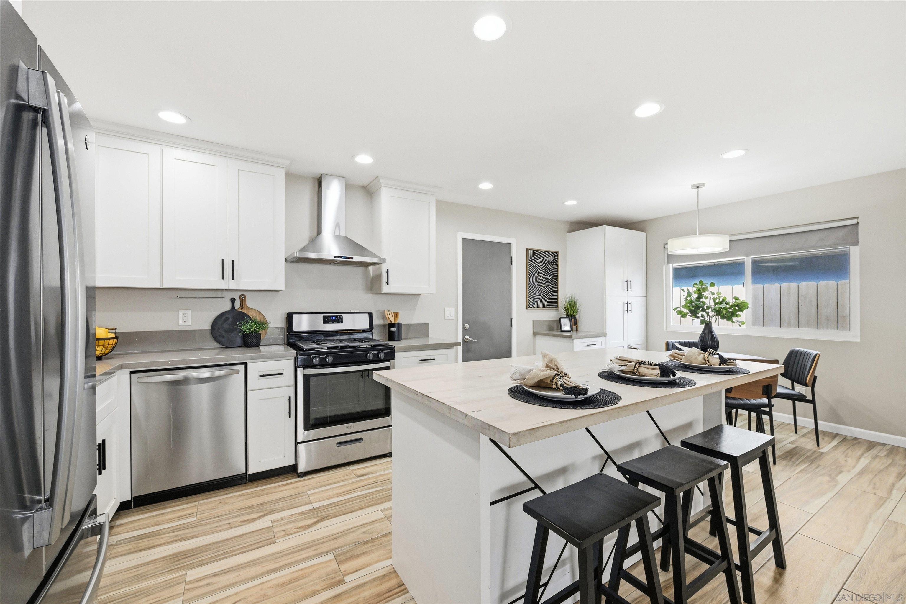 Detail Gallery Image 5 of 18 For 1441  Hermes Ln, San Diego,  CA 92154 - 3 Beds | 2 Baths