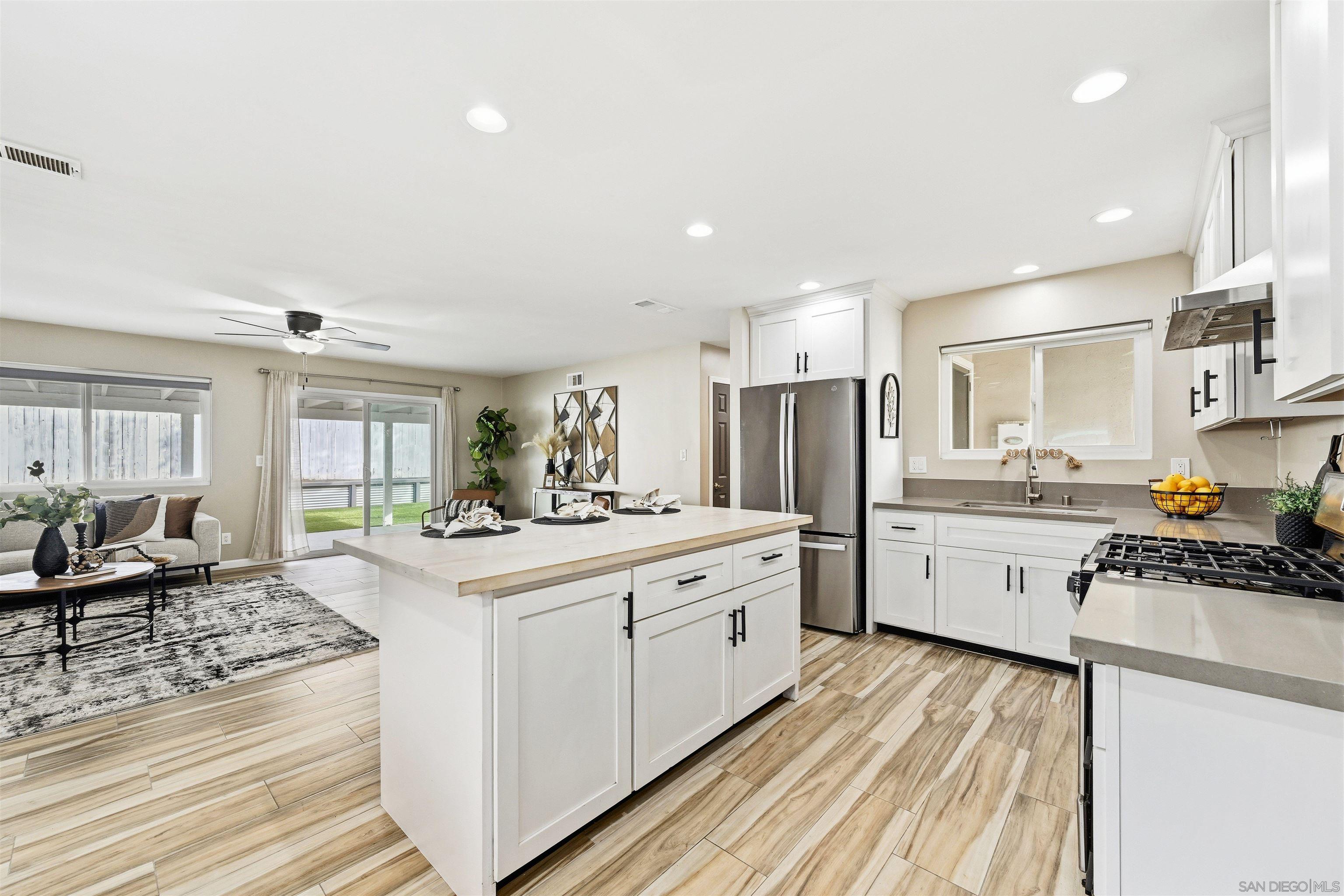 Detail Gallery Image 8 of 18 For 1441  Hermes Ln, San Diego,  CA 92154 - 3 Beds | 2 Baths