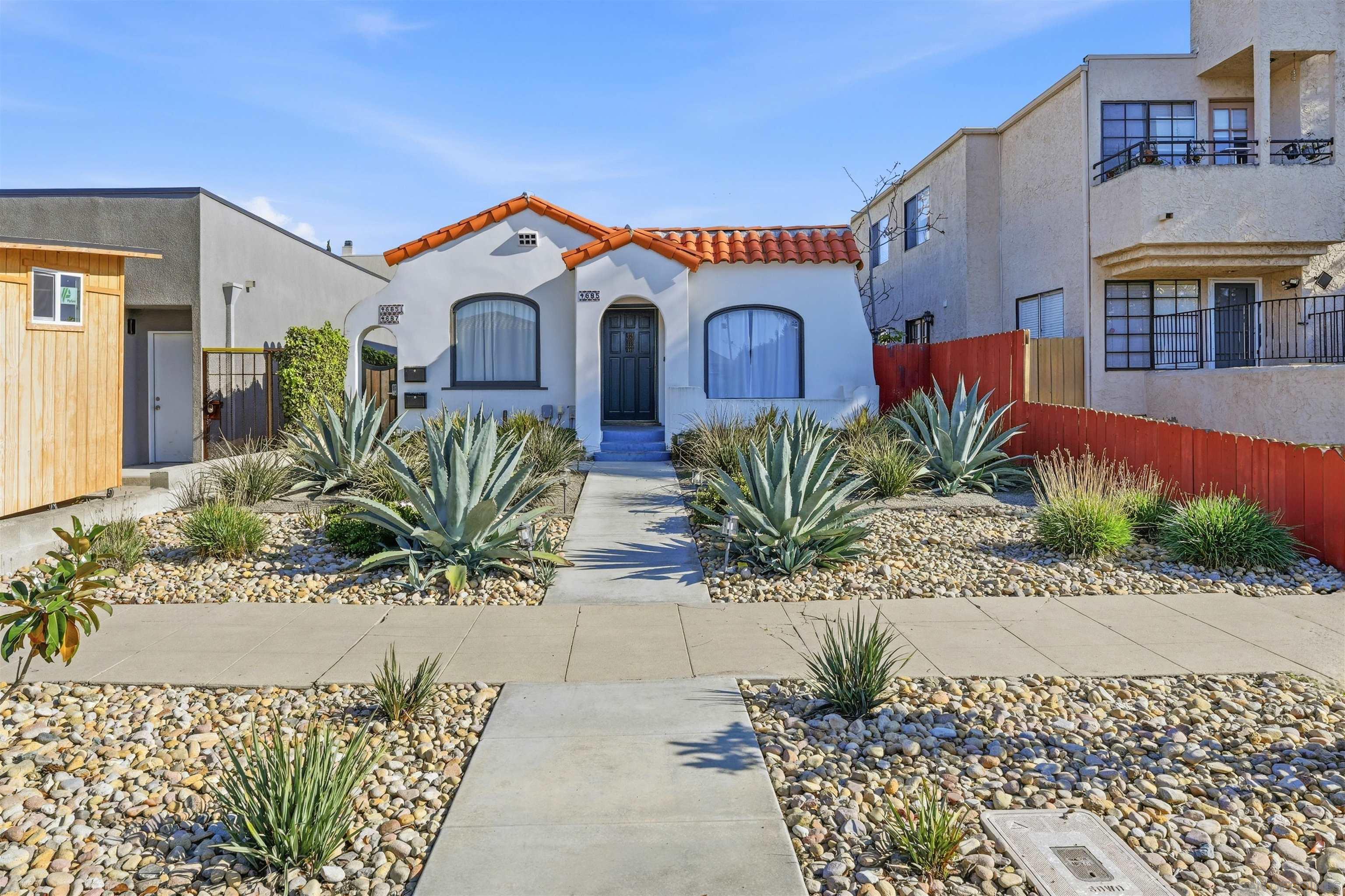 Detail Gallery Image 2 of 37 For 4685  Hamilton Street, San Diego,  CA 92116 - – Beds | – Baths