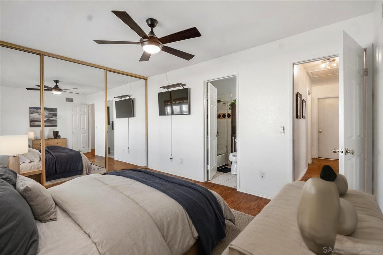 Detail Gallery Image 9 of 17 For 10853  Westonhill Dr, San Diego,  CA 92126 - 3 Beds | 2 Baths