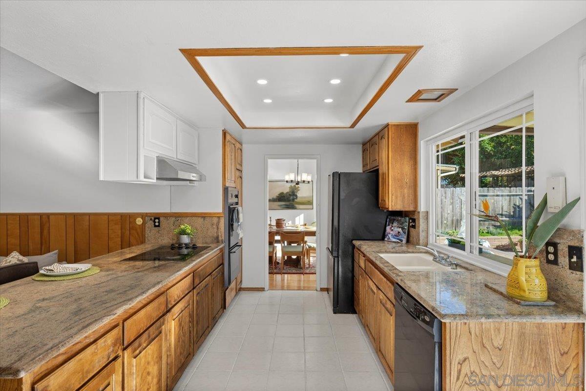 Detail Gallery Image 10 of 39 For 3515  Merrimac Ave, San Diego,  CA 92117 - 3 Beds | 2 Baths