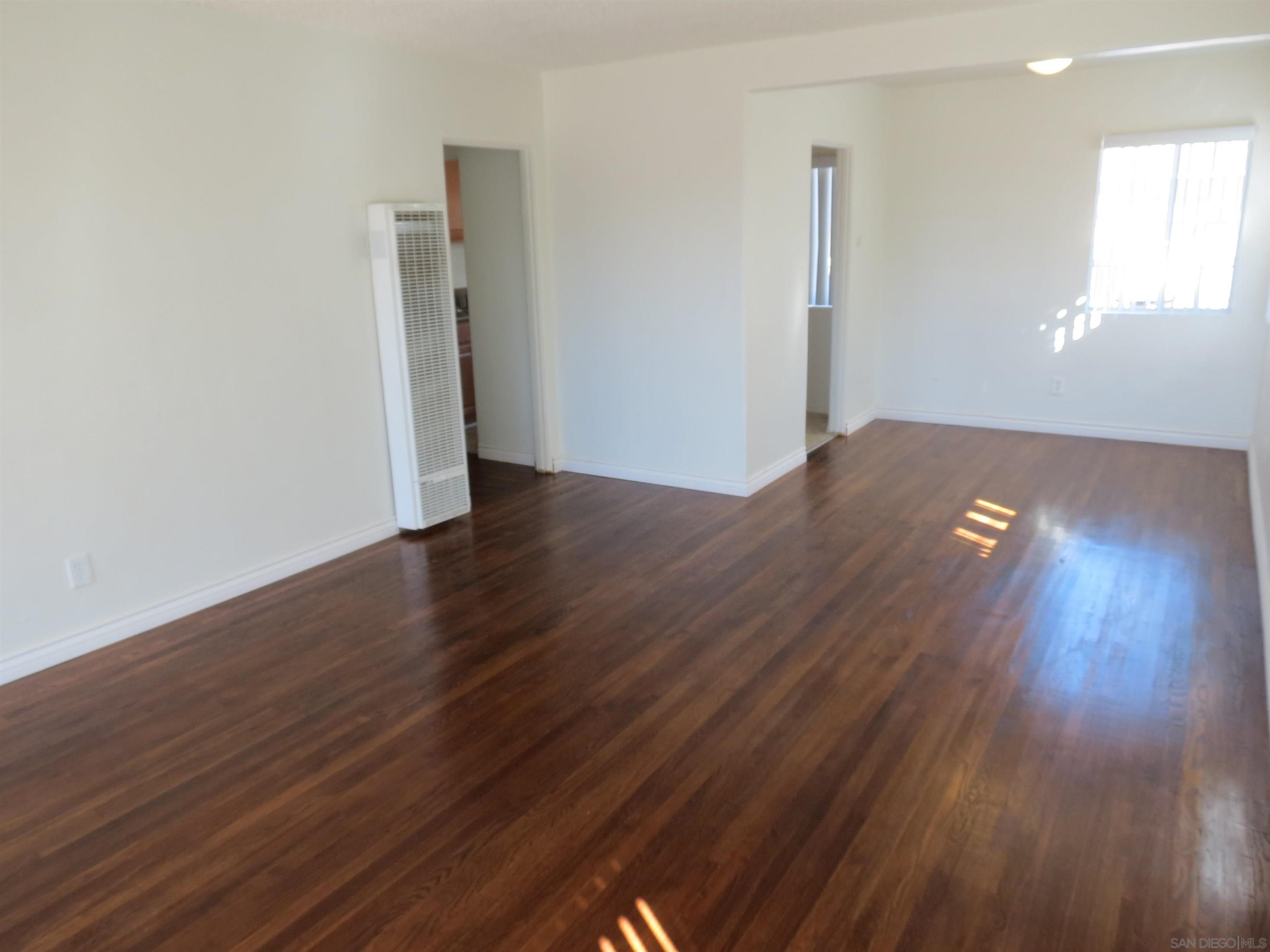 Detail Gallery Image 4 of 25 For 1737-41  Glencoe Dr, Lemon Grove,  CA 91945 - – Beds | – Baths