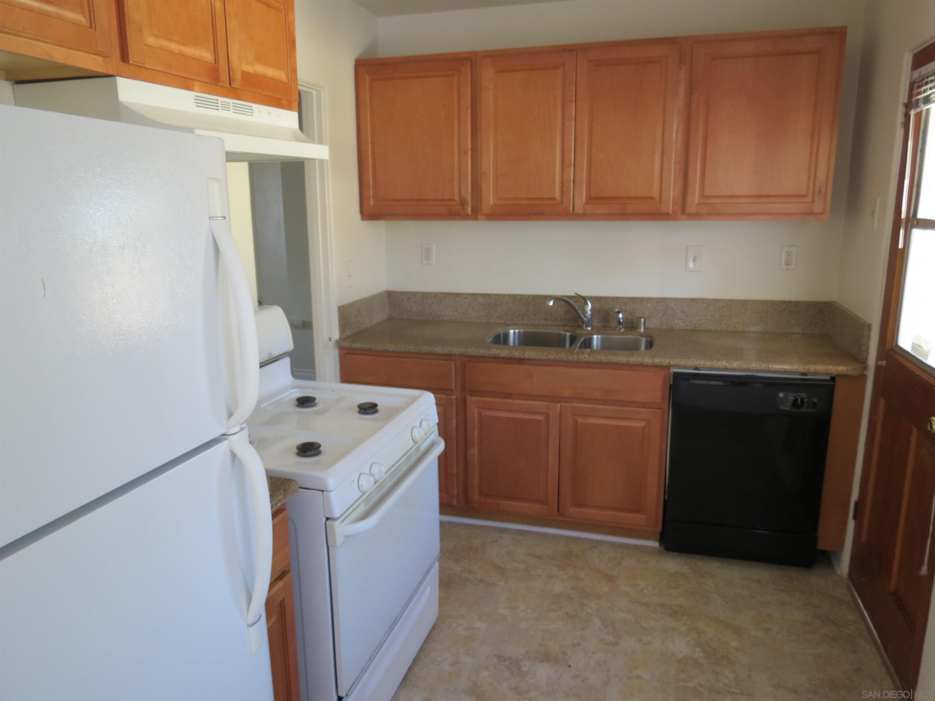 Detail Gallery Image 8 of 25 For 1737-41  Glencoe Dr, Lemon Grove,  CA 91945 - – Beds | – Baths