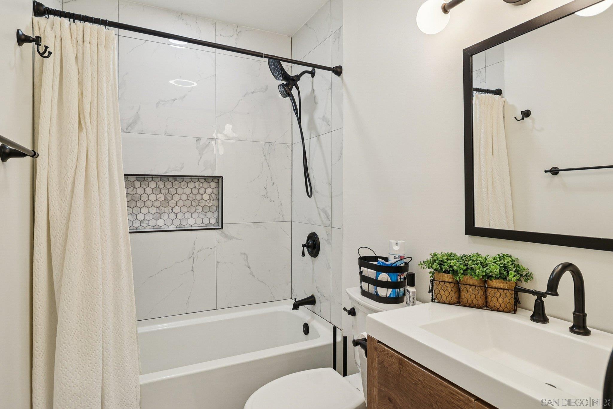 Detail Gallery Image 7 of 47 For 1141  Sumner Ave, El Cajon,  CA 92021 - – Beds | – Baths