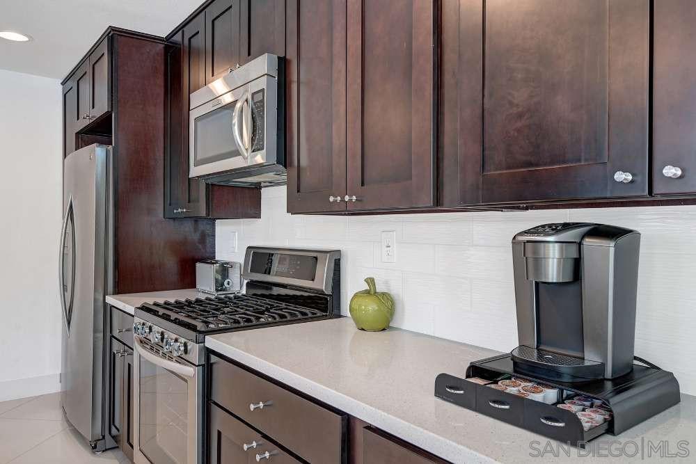 Detail Gallery Image 17 of 49 For 2118 S Gene Autry Trl, Palm Springs,  CA 92264 - 3 Beds | 3 Baths