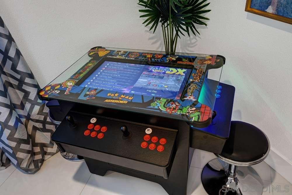 Detail Gallery Image 10 of 49 For 2118 S Gene Autry Trl, Palm Springs,  CA 92264 - 3 Beds | 3 Baths