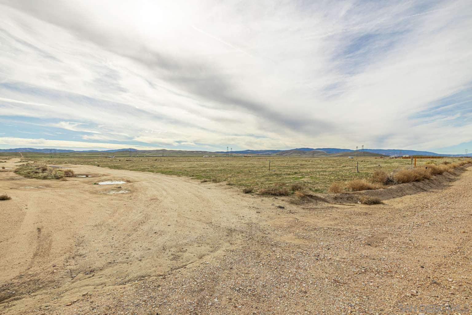 Detail Gallery Image 25 of 45 For , Lancaster,  CA 93536 - – Beds | – Baths