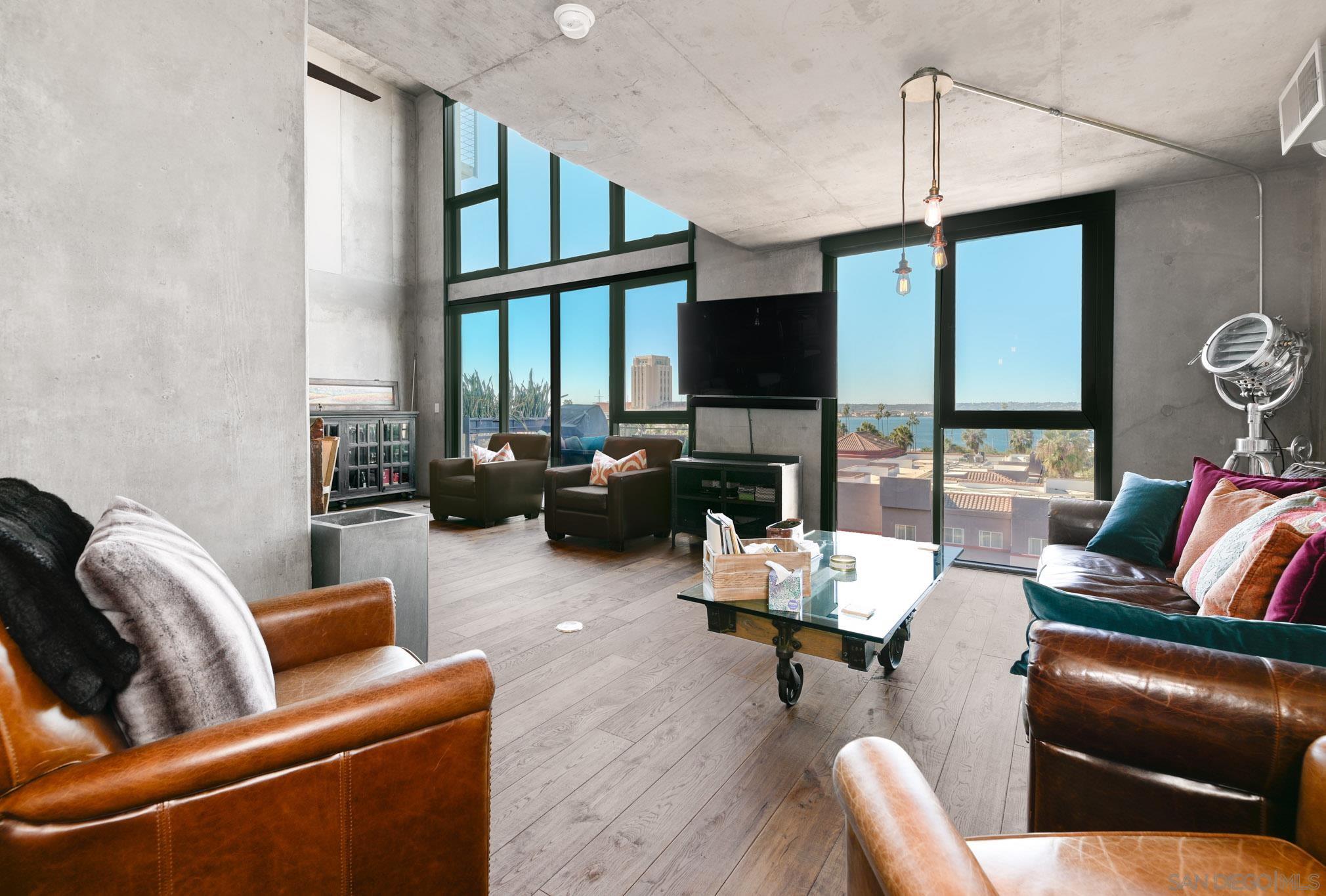 Detail Gallery Image 3 of 26 For 1780  Kettner Blvd  515, San Diego,  CA 92101 - 3 Beds | 2 Baths