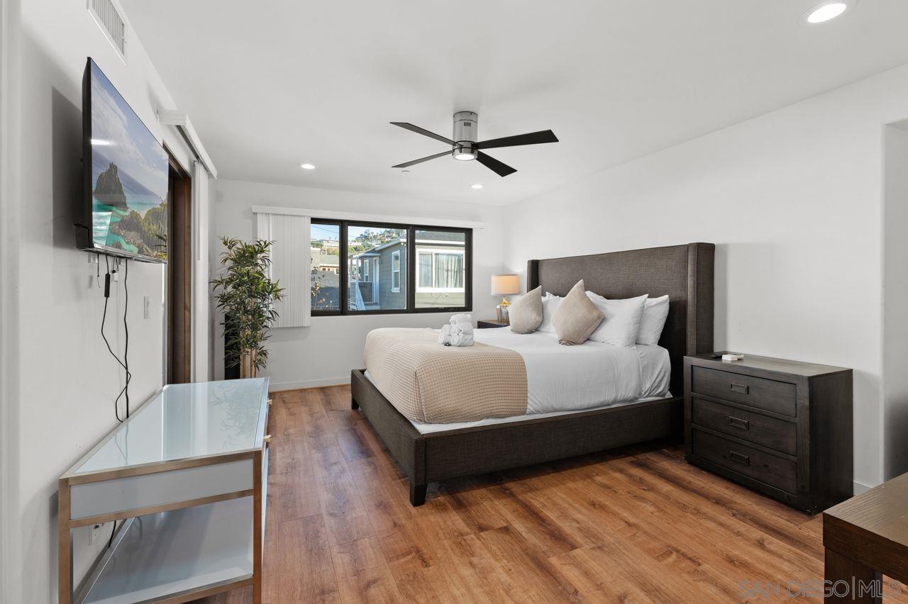 Detail Gallery Image 19 of 60 For 6639  La Jolla Blvd, La Jolla,  CA 92037 - 3 Beds | 2/2 Baths