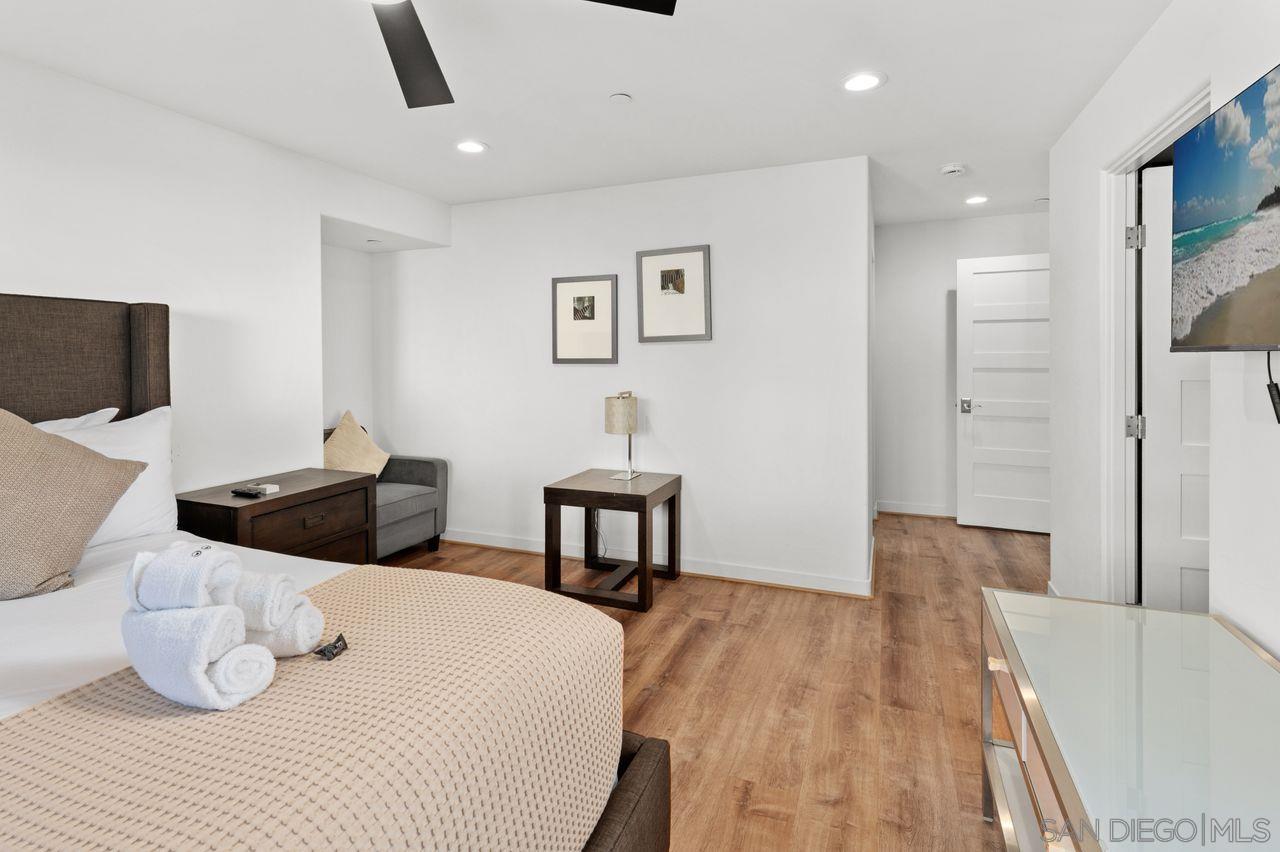 Detail Gallery Image 20 of 60 For 6639  La Jolla Blvd, La Jolla,  CA 92037 - 3 Beds | 2/2 Baths