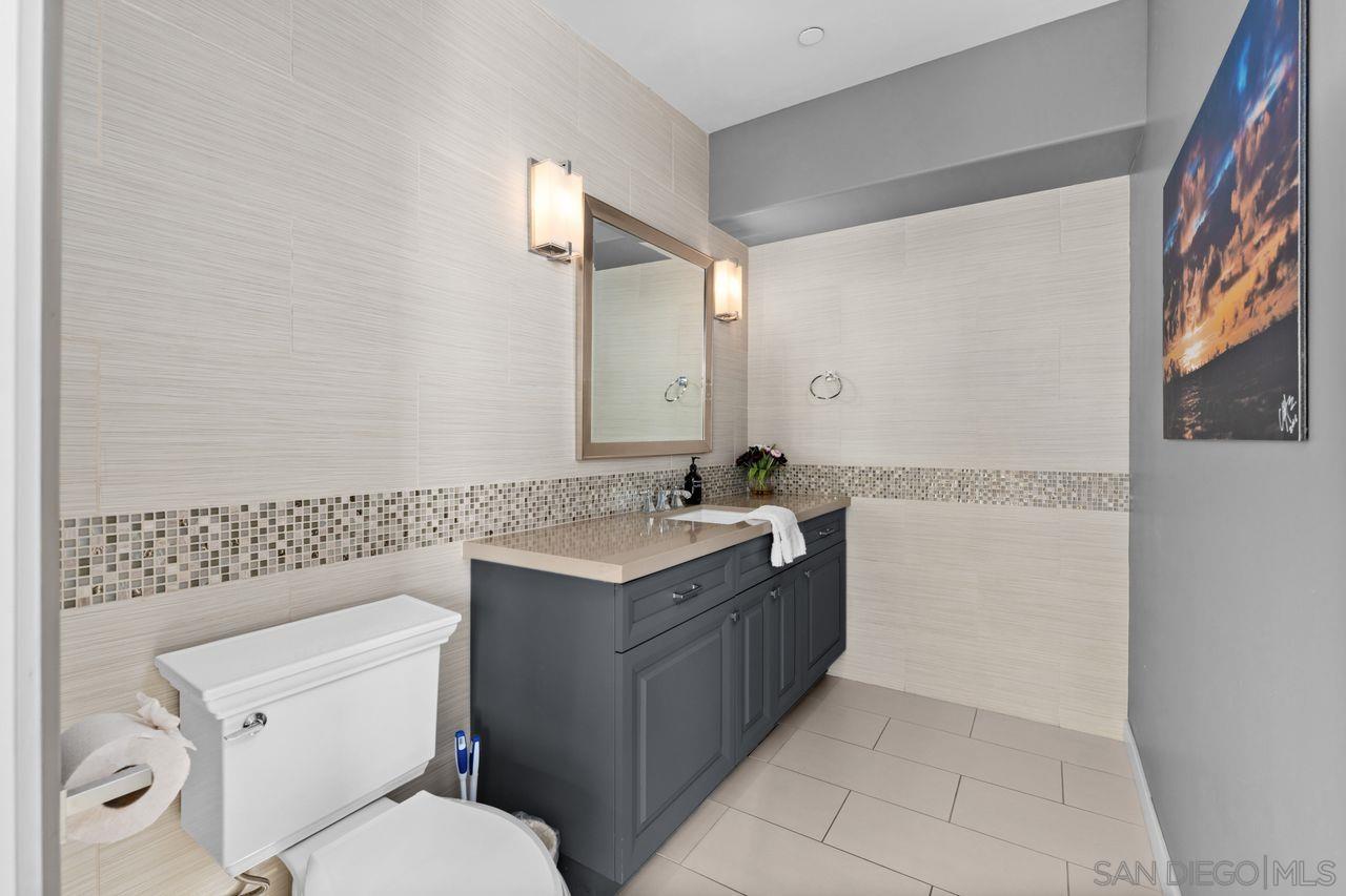 Detail Gallery Image 21 of 60 For 6639  La Jolla Blvd, La Jolla,  CA 92037 - 3 Beds | 2/2 Baths