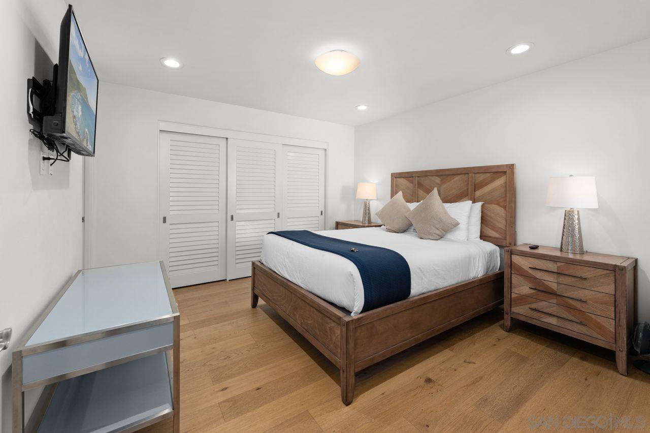 Detail Gallery Image 25 of 60 For 6639  La Jolla Blvd, La Jolla,  CA 92037 - 3 Beds | 2/2 Baths