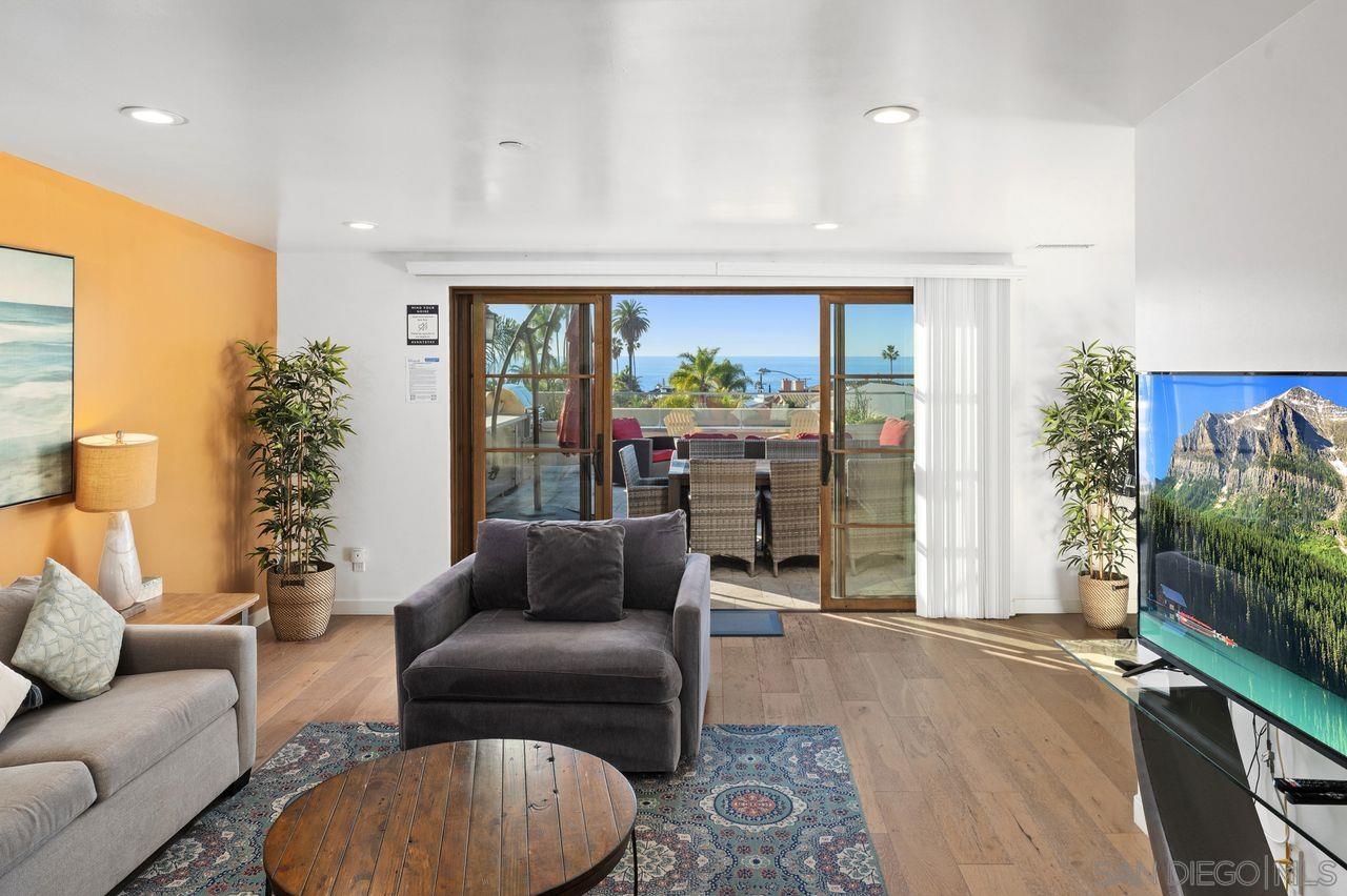 Detail Gallery Image 30 of 60 For 6639  La Jolla Blvd, La Jolla,  CA 92037 - 3 Beds | 2/2 Baths