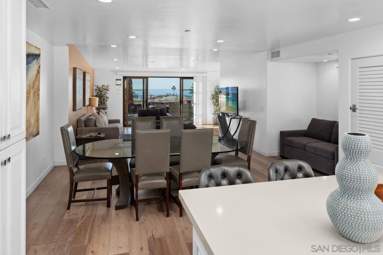 Detail Gallery Image 36 of 60 For 6639  La Jolla Blvd, La Jolla,  CA 92037 - 3 Beds | 2/2 Baths