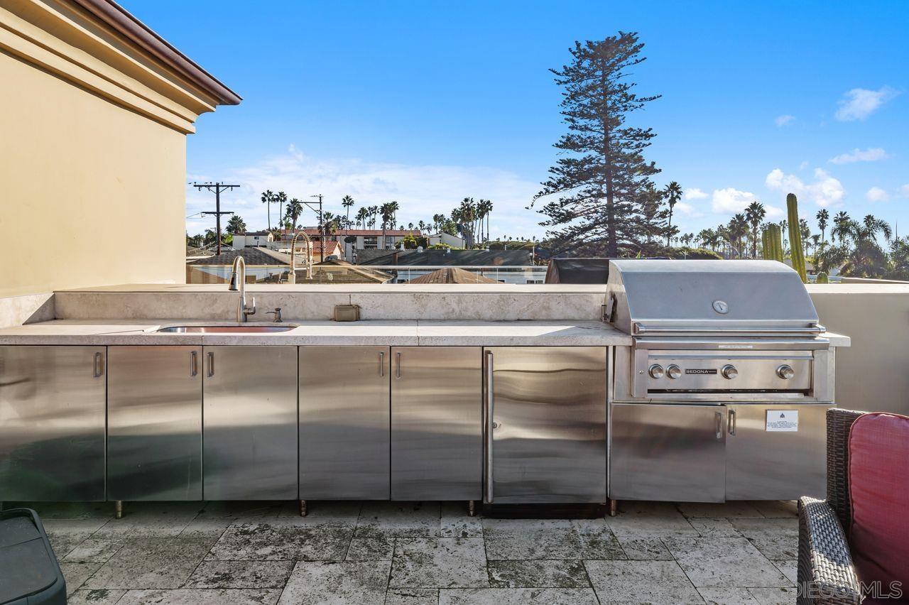 Detail Gallery Image 43 of 60 For 6639  La Jolla Blvd, La Jolla,  CA 92037 - 3 Beds | 2/2 Baths