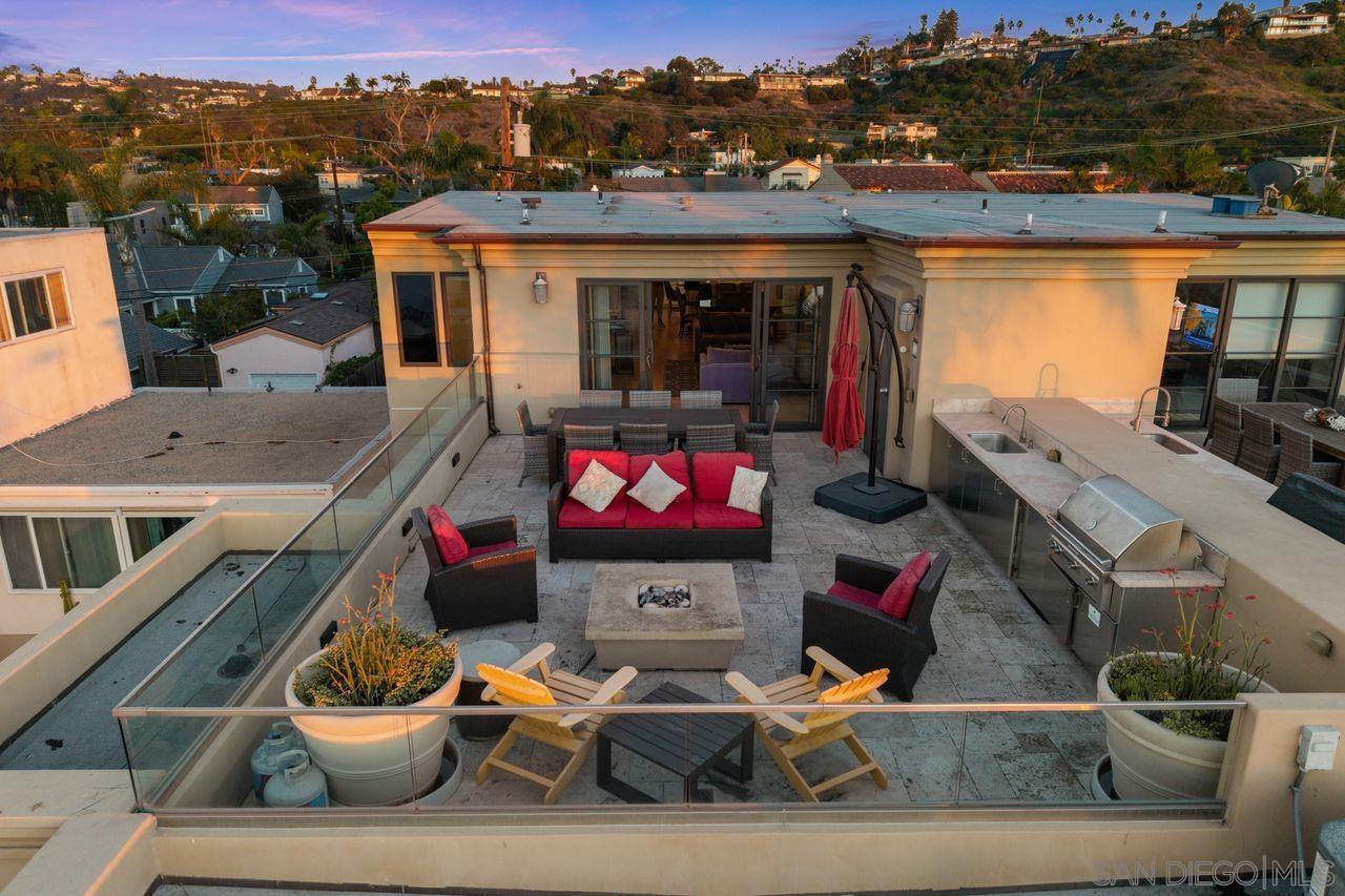 Detail Gallery Image 7 of 60 For 6639  La Jolla Blvd, La Jolla,  CA 92037 - 3 Beds | 2/2 Baths