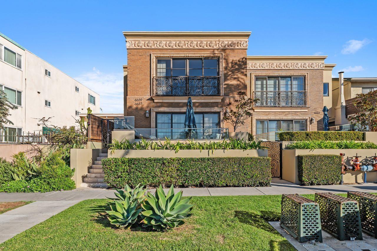 Detail Gallery Image 10 of 60 For 6639  La Jolla Blvd, La Jolla,  CA 92037 - 3 Beds | 2/2 Baths