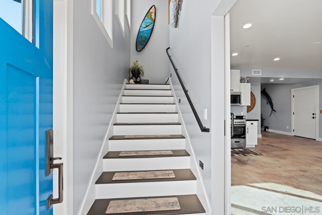 Detail Gallery Image 5 of 37 For 413  Delaware St, Imperial Beach,  CA 91932 - 3 Beds | 2/1 Baths