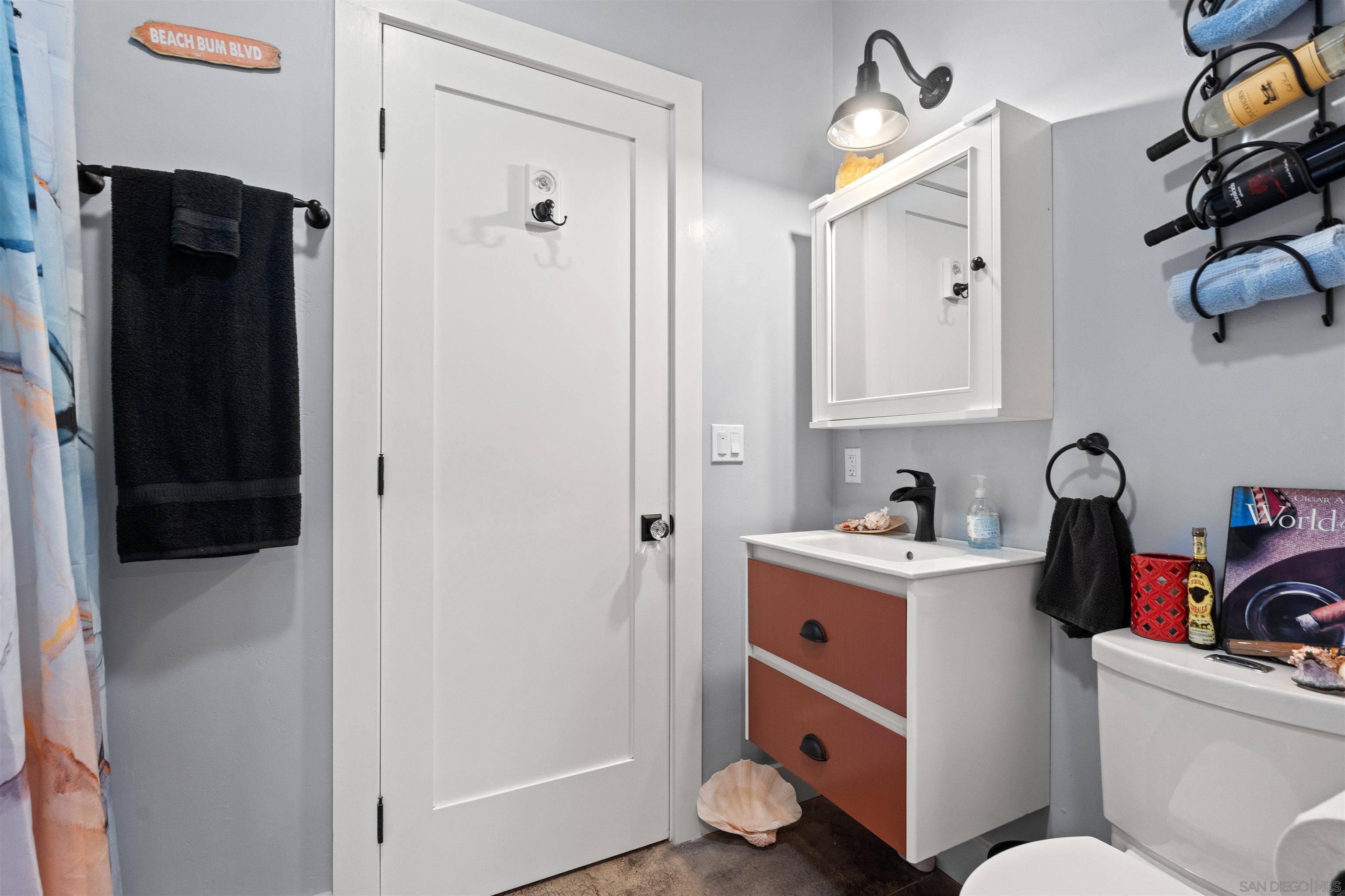 Detail Gallery Image 9 of 37 For 413  Delaware St, Imperial Beach,  CA 91932 - 3 Beds | 2/1 Baths