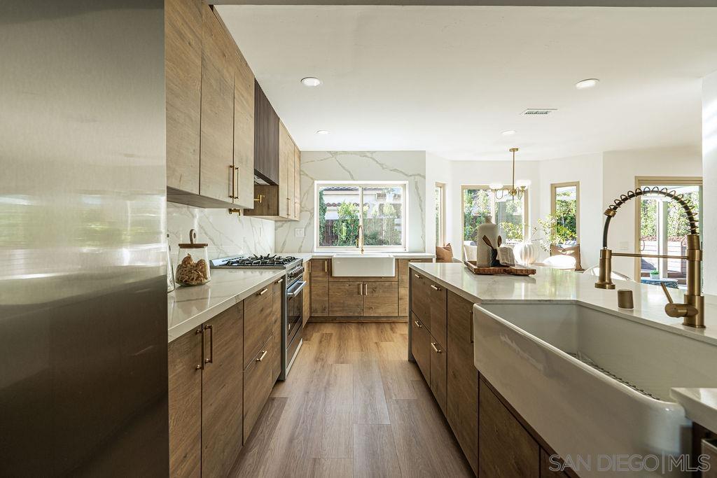 Detail Gallery Image 13 of 54 For 12782  Amaranth, San Diego,  CA 92129 - 4 Beds | 3 Baths