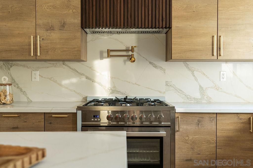 Detail Gallery Image 17 of 54 For 12782  Amaranth, San Diego,  CA 92129 - 4 Beds | 3 Baths