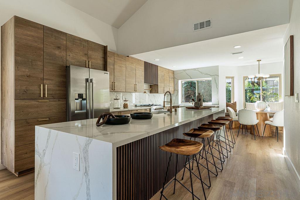 Detail Gallery Image 10 of 54 For 12782  Amaranth, San Diego,  CA 92129 - 4 Beds | 3 Baths