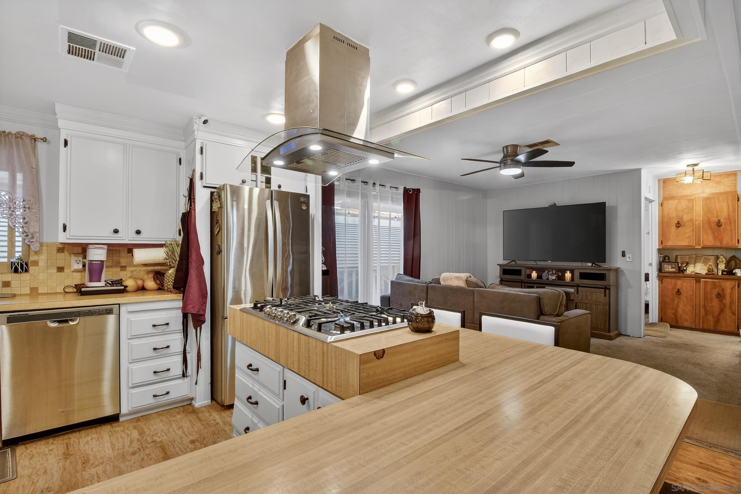 Front Image Thumbnail for SD250045696