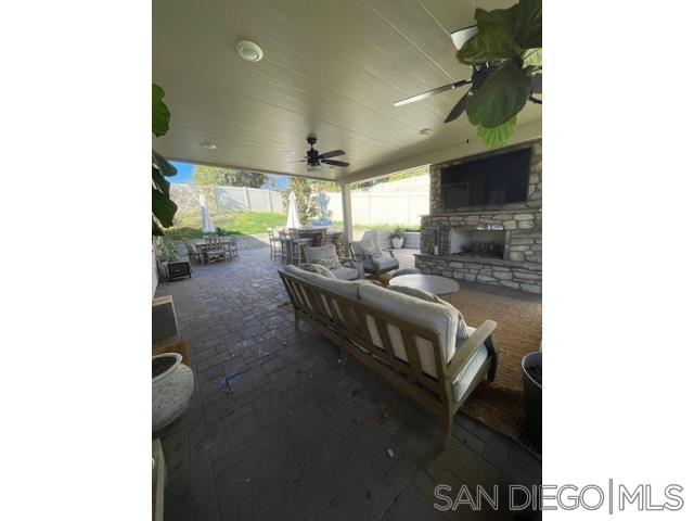 Detail Gallery Image 13 of 23 For 1705  Wildflower, Vista,  CA 92083 - 4 Beds | 2 Baths