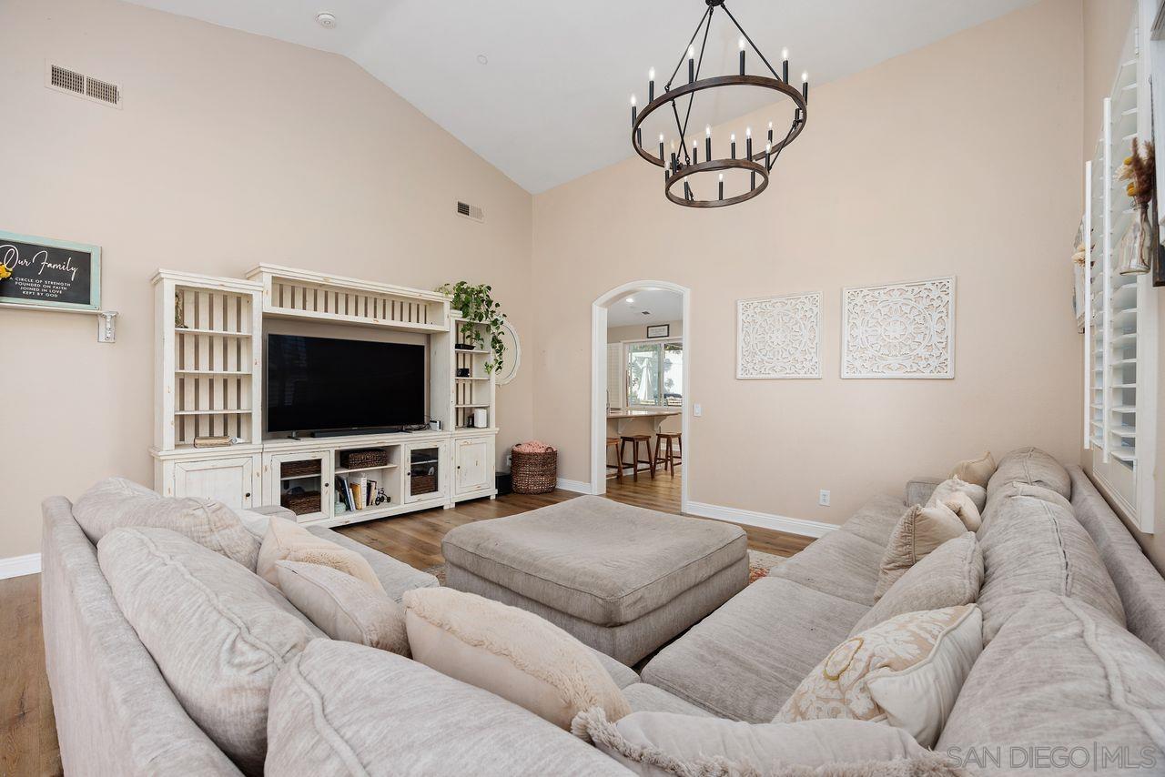 Detail Gallery Image 39 of 42 For 1705  Wildflower, Vista,  CA 92083 - 4 Beds | 2 Baths