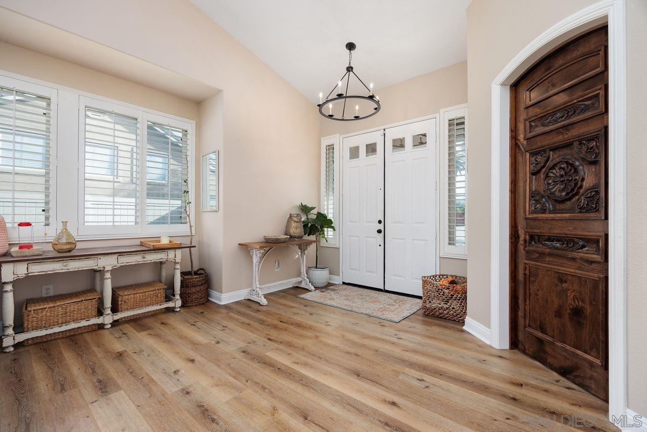 Detail Gallery Image 7 of 42 For 1705  Wildflower, Vista,  CA 92083 - 4 Beds | 2 Baths