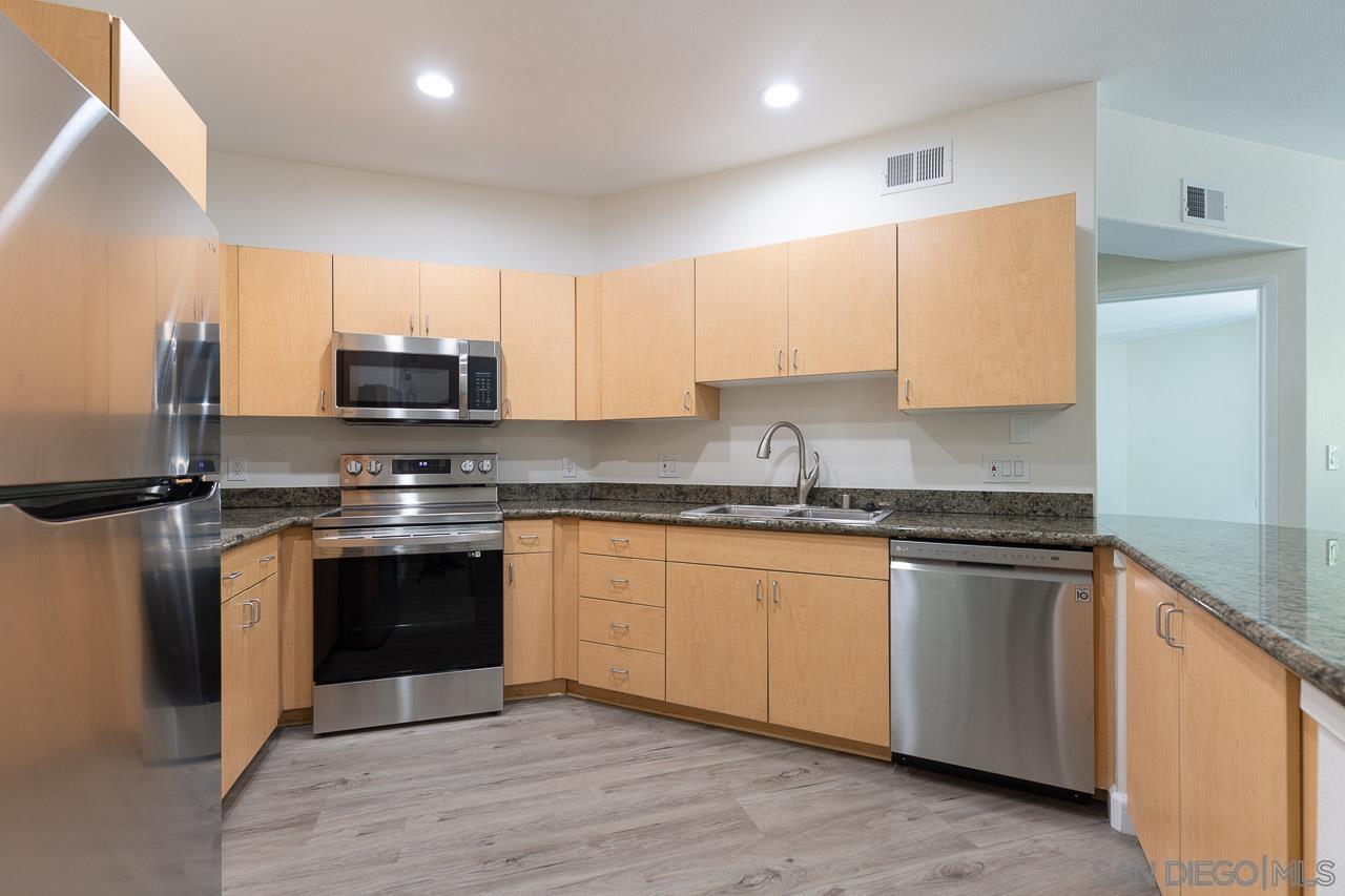 Detail Gallery Image 6 of 29 For 1501  Front St  219, San Diego,  CA 92101 - 1 Beds | 1 Baths