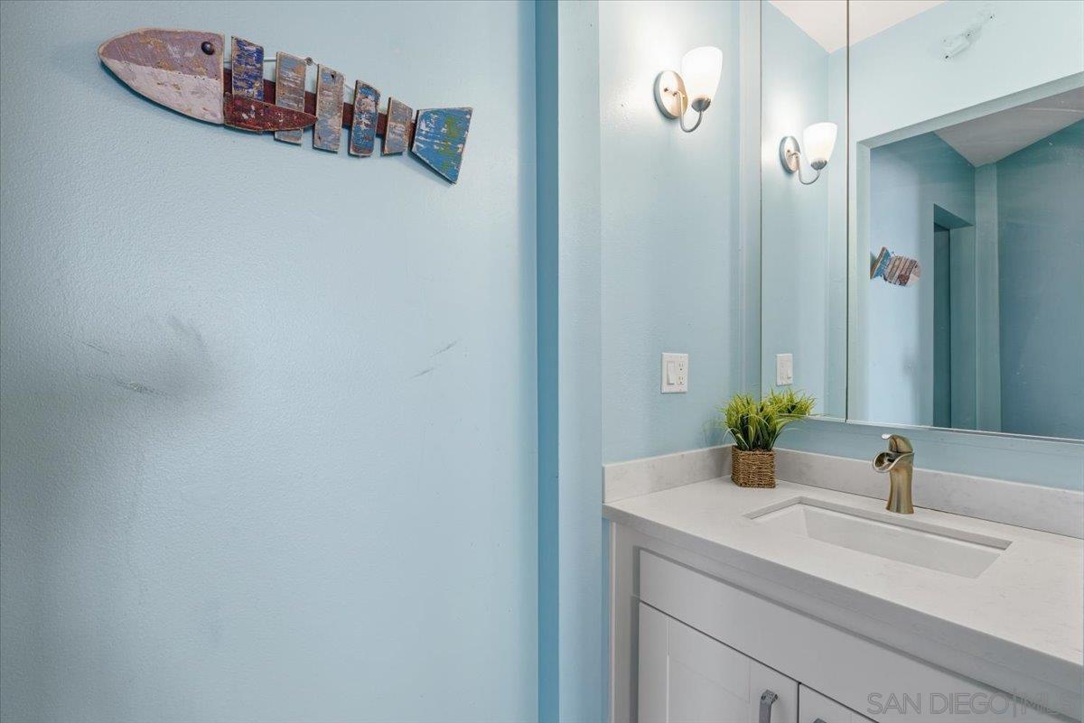 Detail Gallery Image 30 of 42 For 3755  Ocean Front Walk  #18,  San Diego,  CA 92109 - 2 Beds | 1 Baths