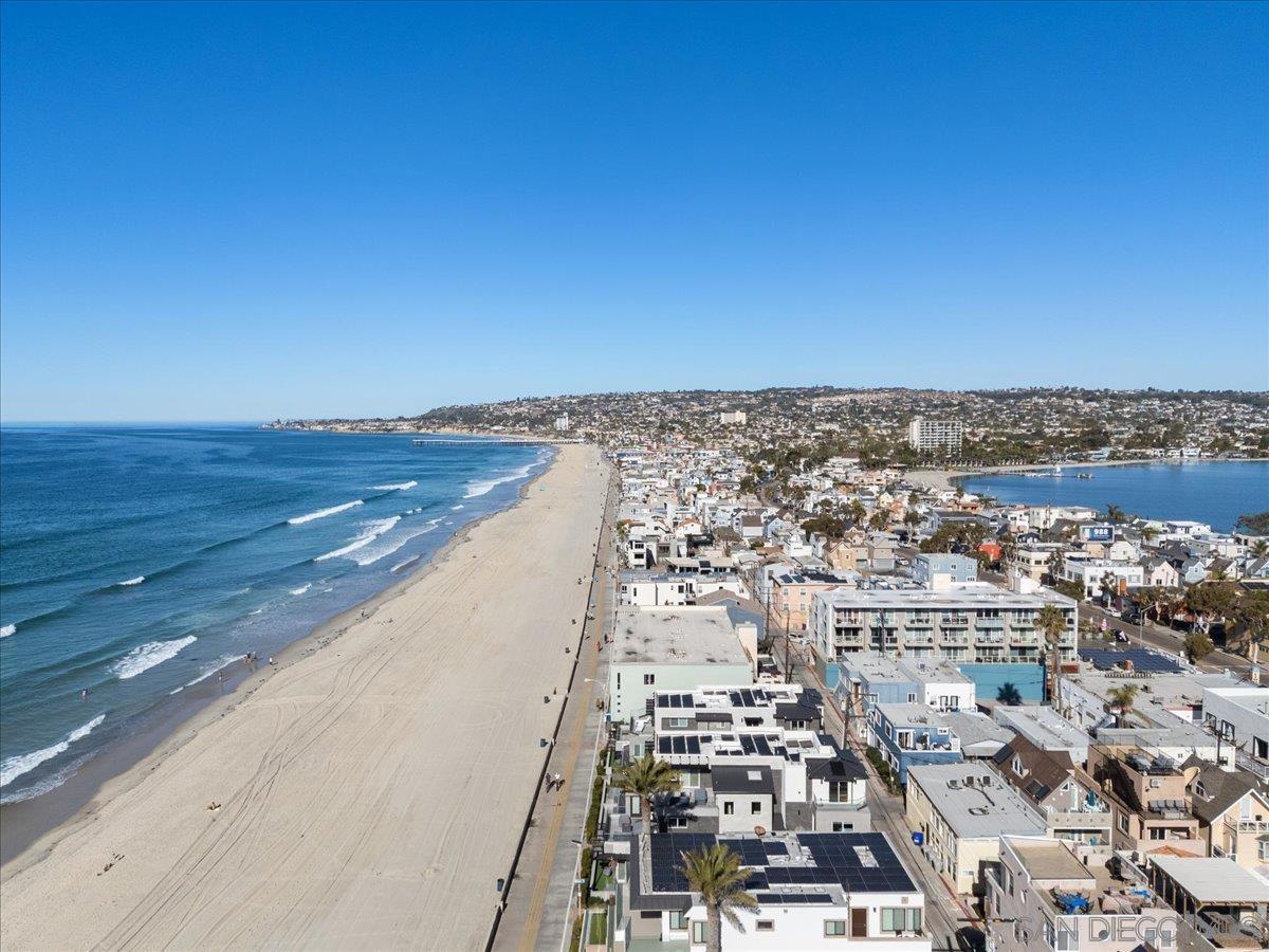 Detail Gallery Image 34 of 42 For 3755  Ocean Front Walk  #18,  San Diego,  CA 92109 - 2 Beds | 1 Baths