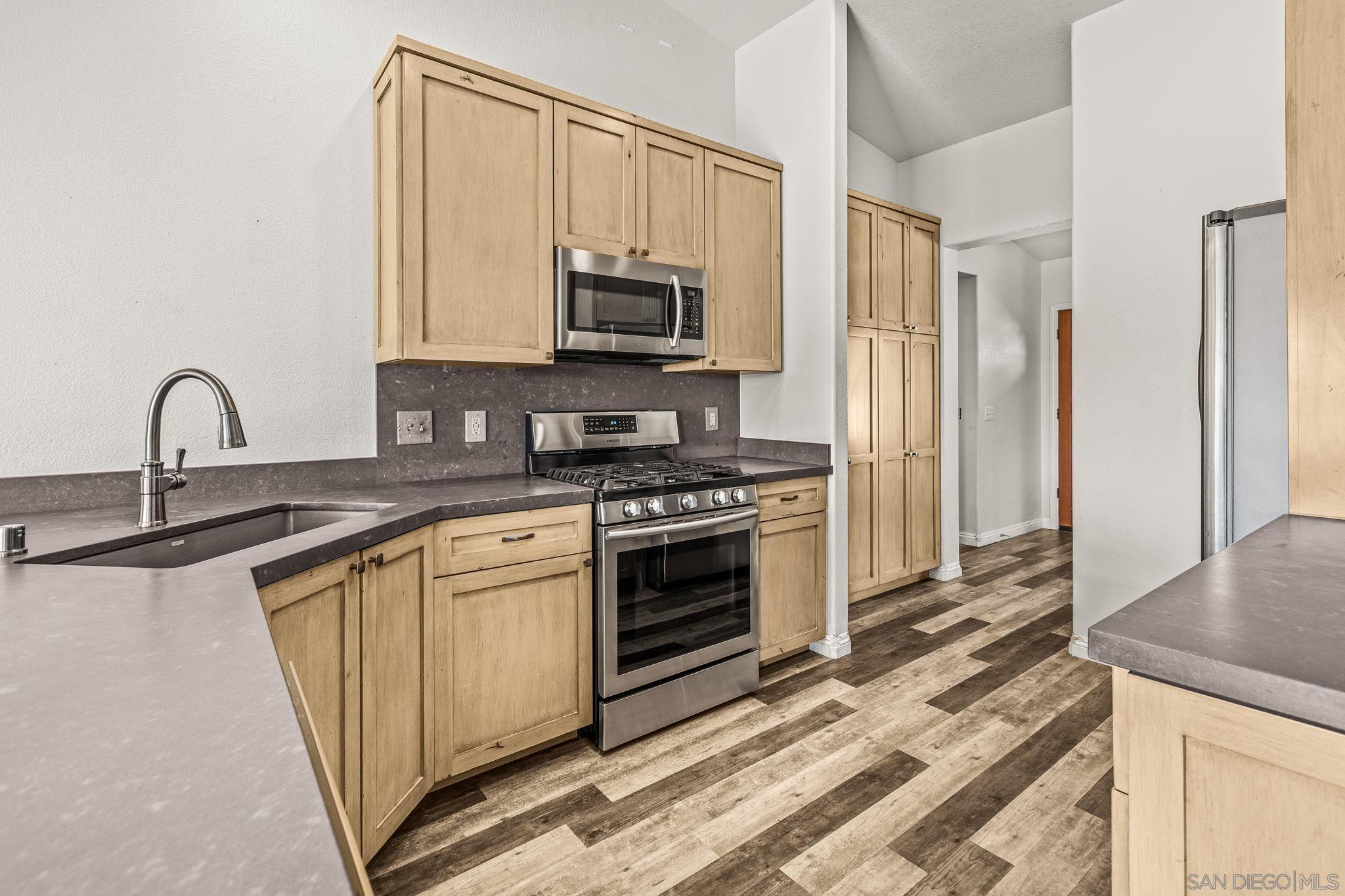 Detail Gallery Image 5 of 38 For 16579  Daza Dr, Ramona,  CA 92065 - 4 Beds | 2 Baths