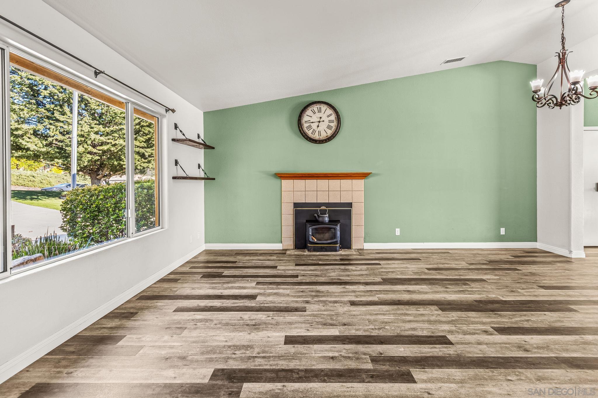 Detail Gallery Image 8 of 32 For 16579  Daza Dr, Ramona,  CA 92065 - 4 Beds | 2 Baths