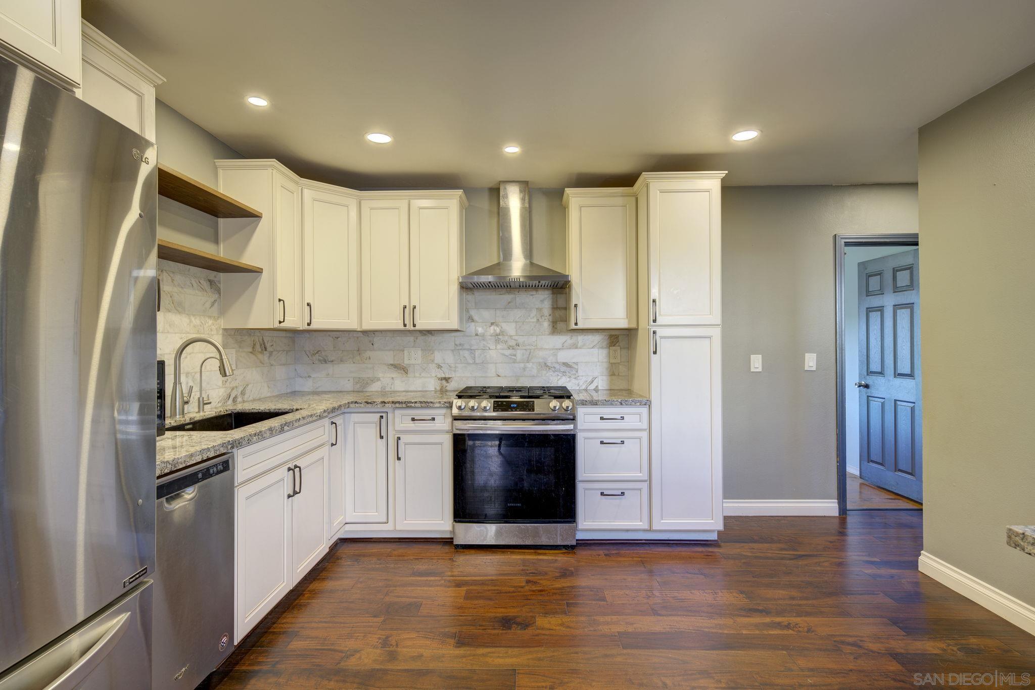 Detail Gallery Image 2 of 51 For 12780  Jackson Hill Way, El Cajon,  CA 92021 - 5 Beds | 3 Baths