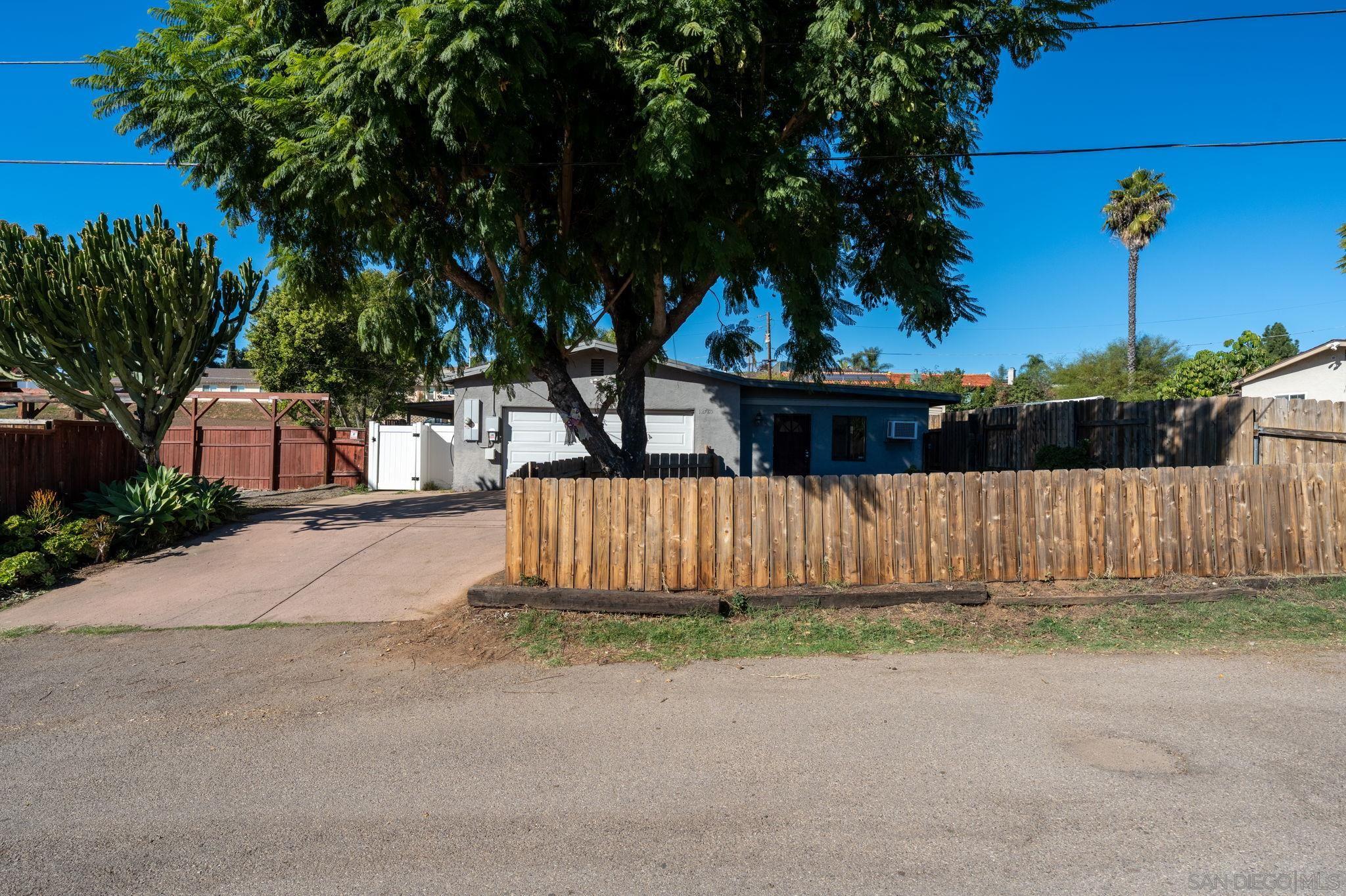 Detail Gallery Image 12 of 51 For 12780  Jackson Hill Way, El Cajon,  CA 92021 - 5 Beds | 3 Baths