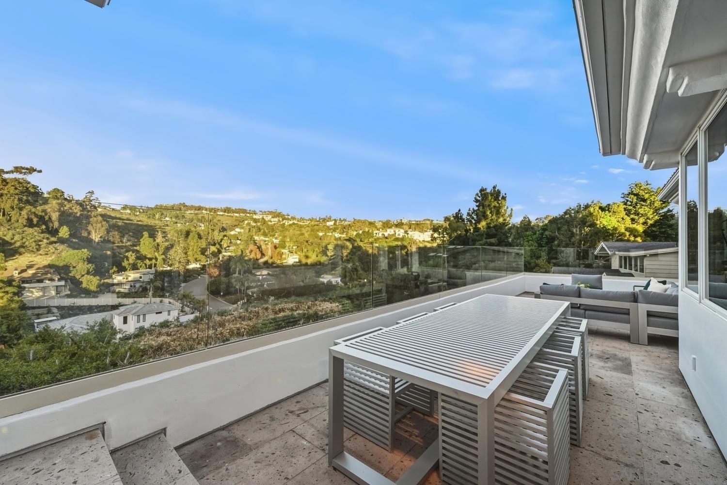 Detail Gallery Image 18 of 54 For 6617  Muirlands Dr, La Jolla,  CA 92037 - 5 Beds | 6 Baths