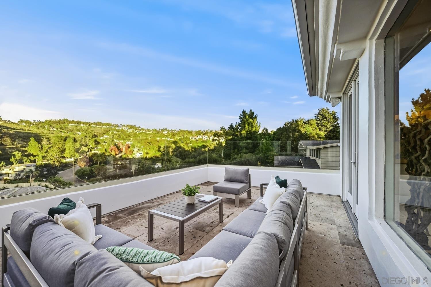 Detail Gallery Image 19 of 54 For 6617  Muirlands Dr, La Jolla,  CA 92037 - 5 Beds | 6 Baths