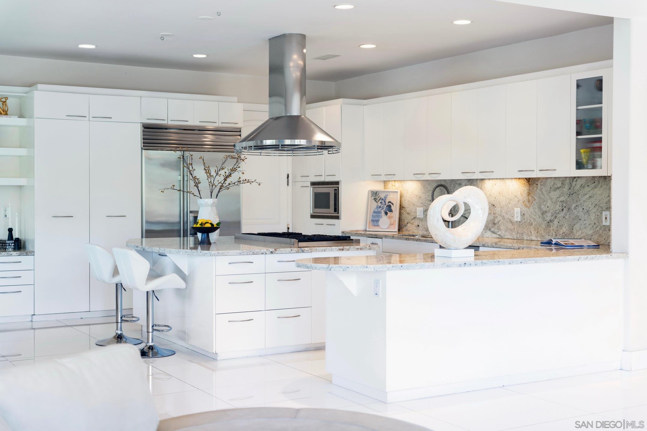 Detail Gallery Image 26 of 54 For 6617  Muirlands Dr, La Jolla,  CA 92037 - 5 Beds | 6 Baths