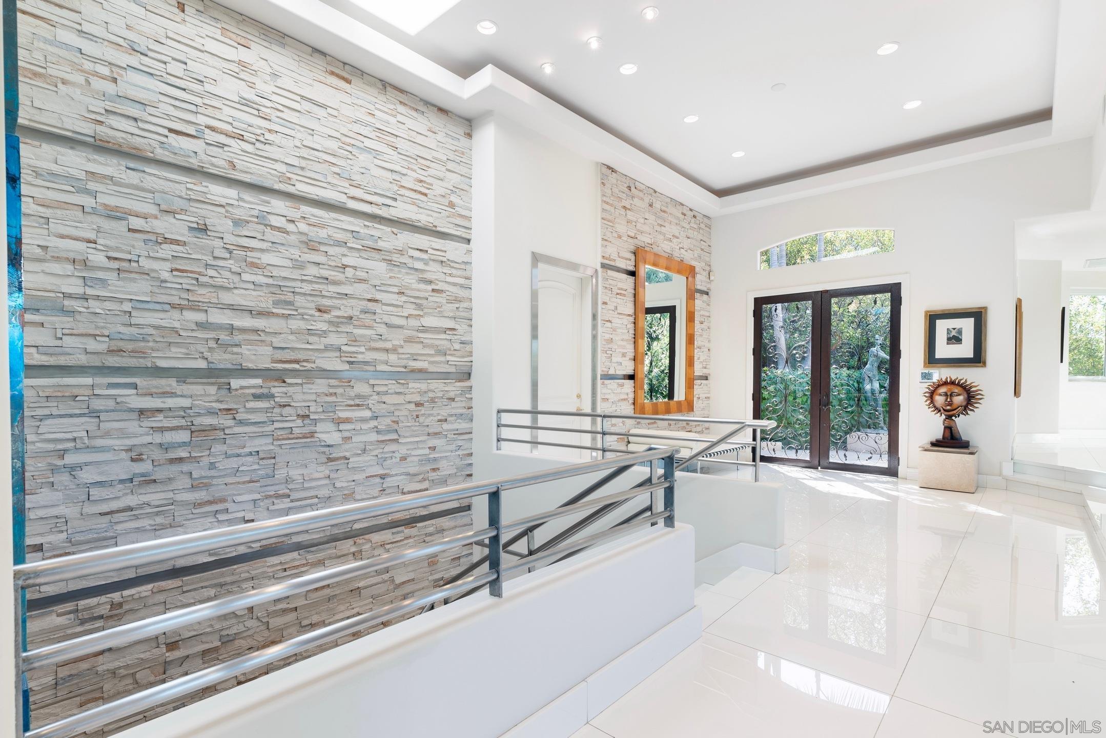 Detail Gallery Image 33 of 54 For 6617  Muirlands Dr, La Jolla,  CA 92037 - 5 Beds | 6 Baths