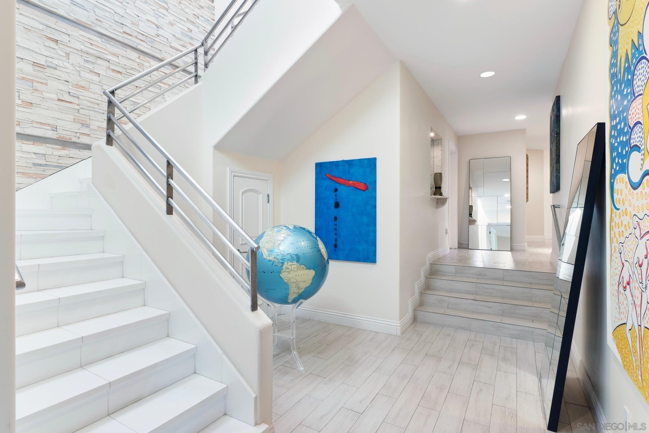 Detail Gallery Image 34 of 54 For 6617  Muirlands Dr, La Jolla,  CA 92037 - 5 Beds | 6 Baths