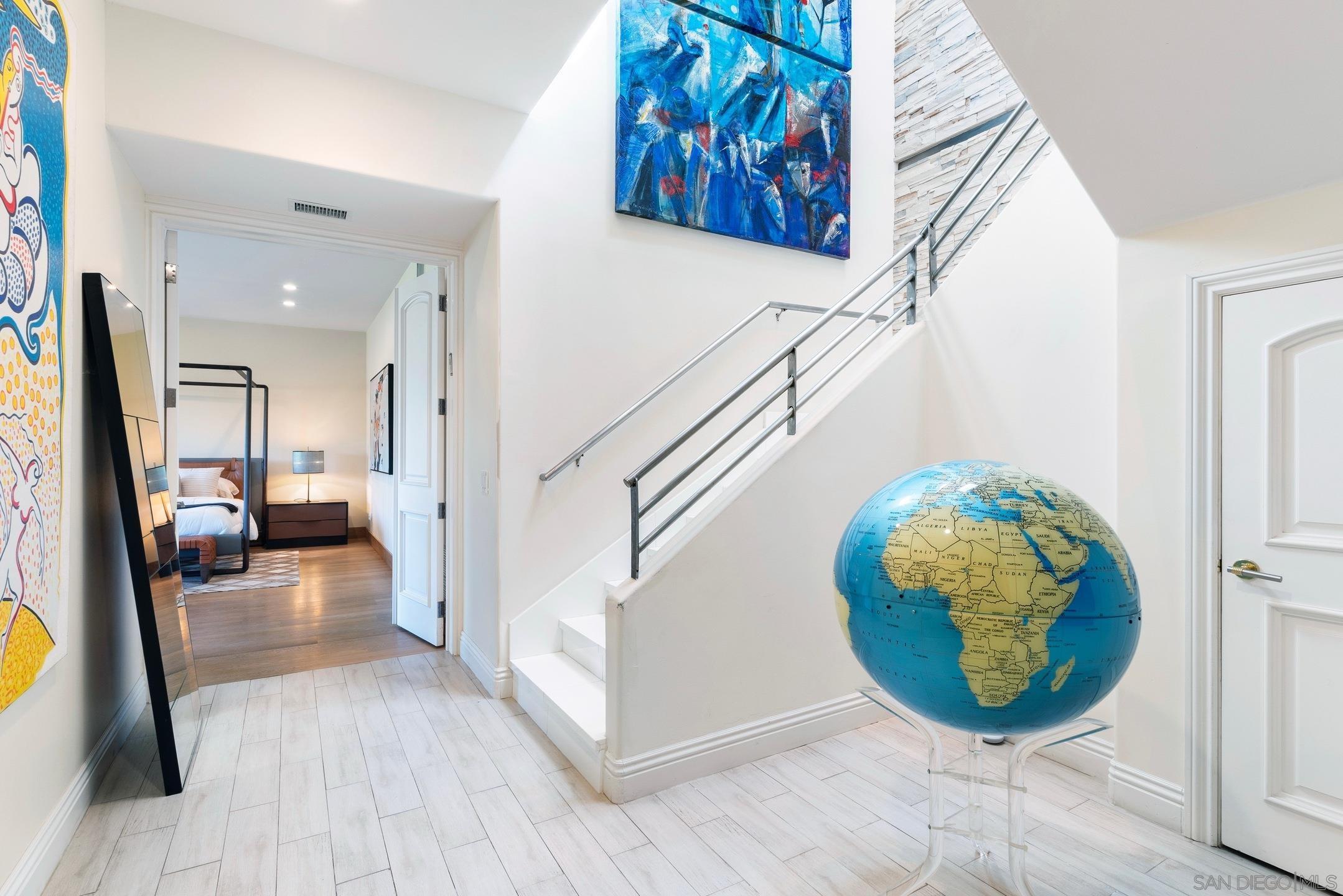 Detail Gallery Image 35 of 54 For 6617  Muirlands Dr, La Jolla,  CA 92037 - 5 Beds | 6 Baths