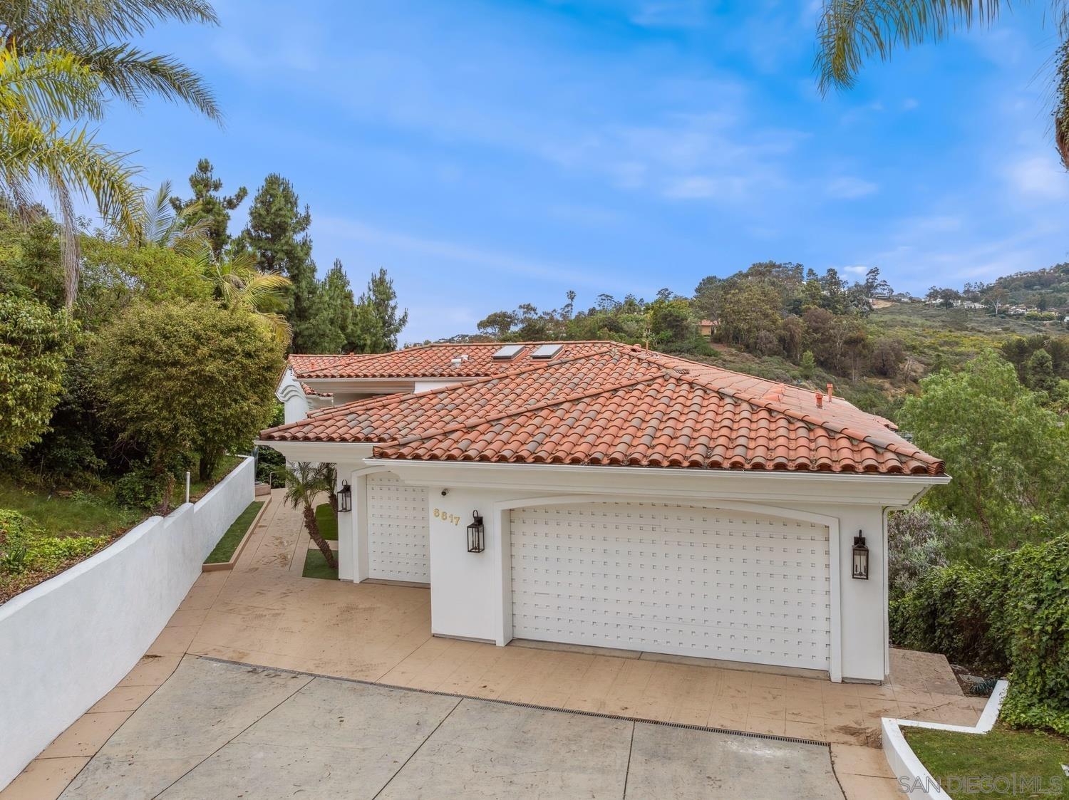 Detail Gallery Image 5 of 54 For 6617  Muirlands Dr, La Jolla,  CA 92037 - 5 Beds | 6 Baths