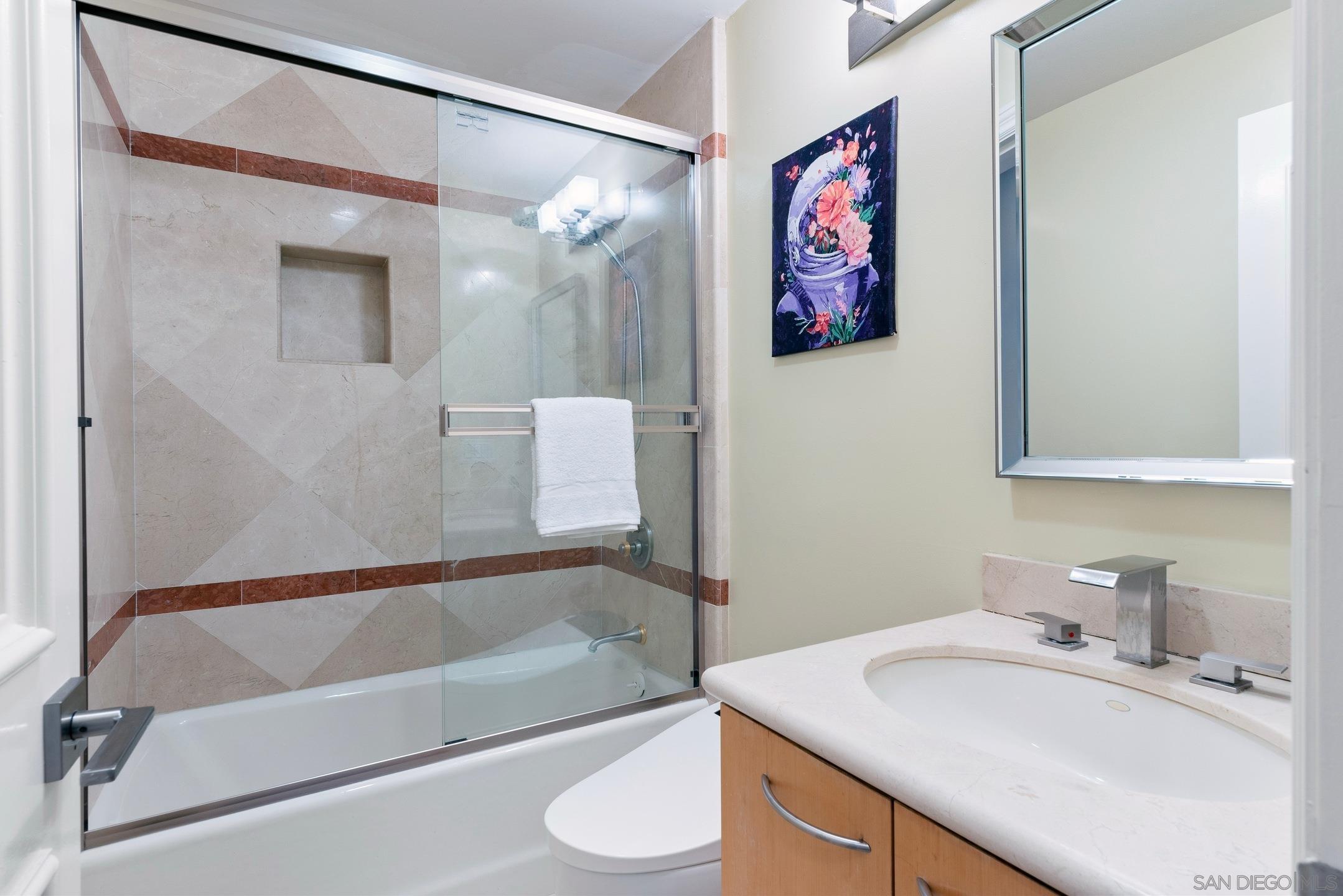 Detail Gallery Image 44 of 54 For 6617  Muirlands Dr, La Jolla,  CA 92037 - 5 Beds | 6 Baths