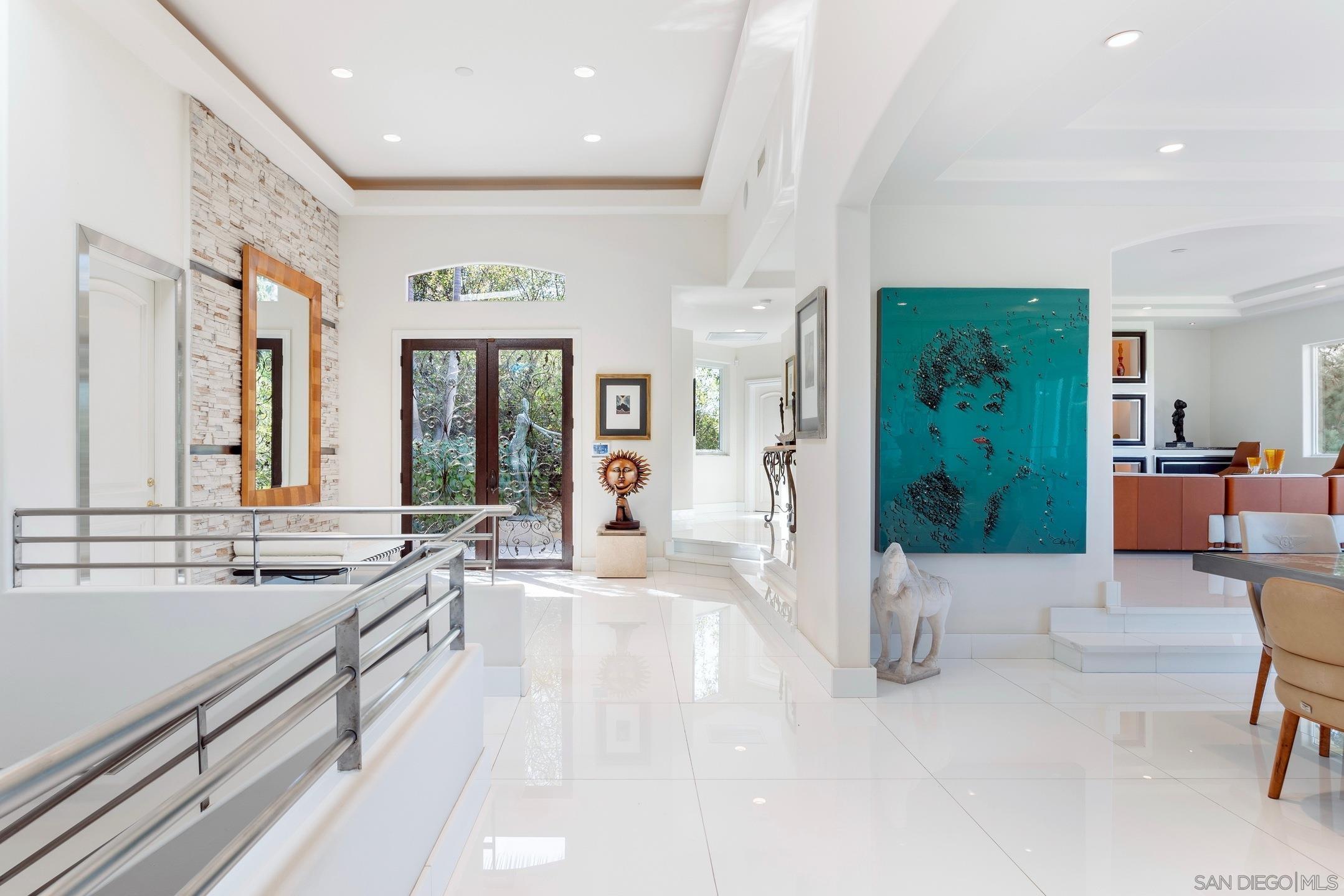 Detail Gallery Image 10 of 54 For 6617  Muirlands Dr, La Jolla,  CA 92037 - 5 Beds | 6 Baths